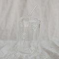 Verre à boire coeurs blancs