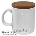 mug-avec-son-couvercle-en-liege-gourmandise (1)