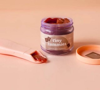 Petit pot au chocolat Magique pour poupée – Tiny Harlow