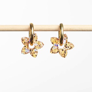 2025-03-15---packshot-photo-de-bijoux-createur-toulouse-200ko---www.studiolecarre.com---110