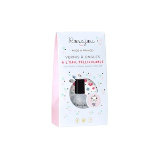 nail-polish-star-make-up-child (1)