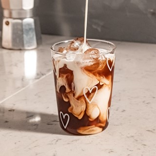 Verre à boire coeurs blancs8