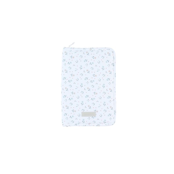 mm24-protege-carnet-de-sante-romance-noukies-410592_OA