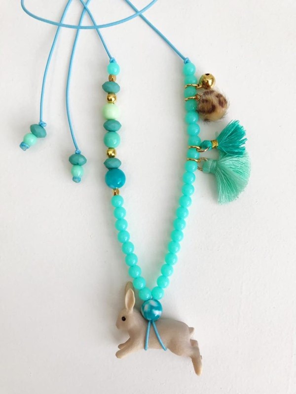 COLLIER-BYMELO-LAPIN-BLEU